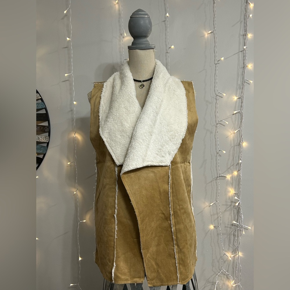 Suede~like vest. NWT. One size fits most.